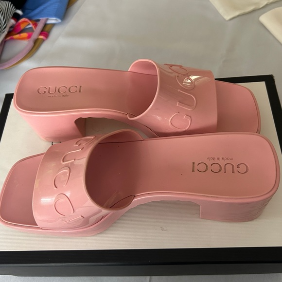 GUCCI WILD ROSE SANDAL π‘ - Picture 4 of 9